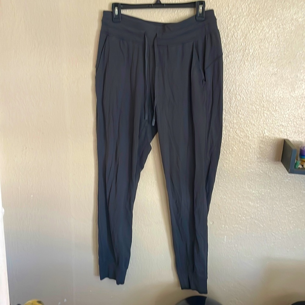 lululemon grey jogger